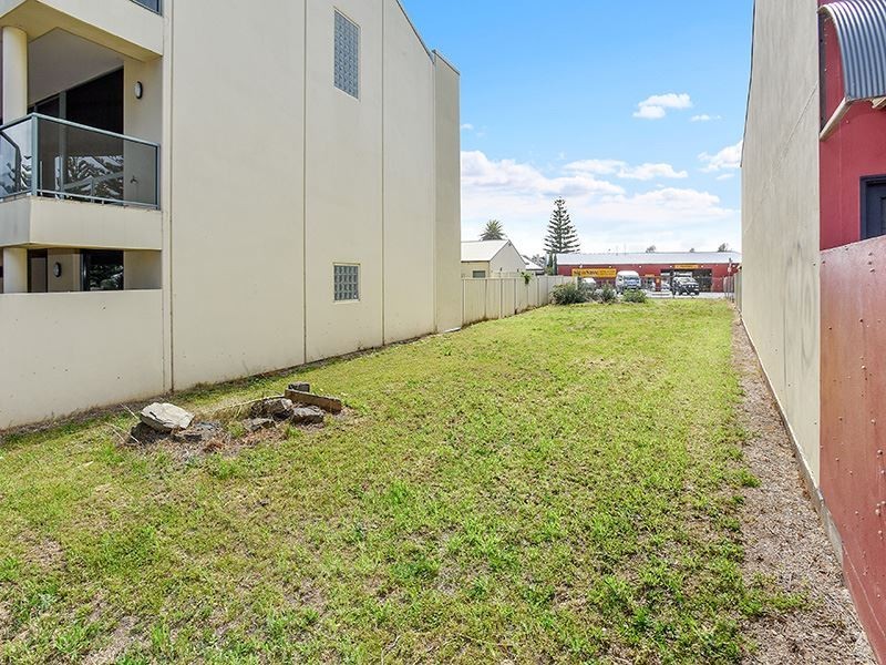 6 Esplanade, Victor Harbor SA 5211