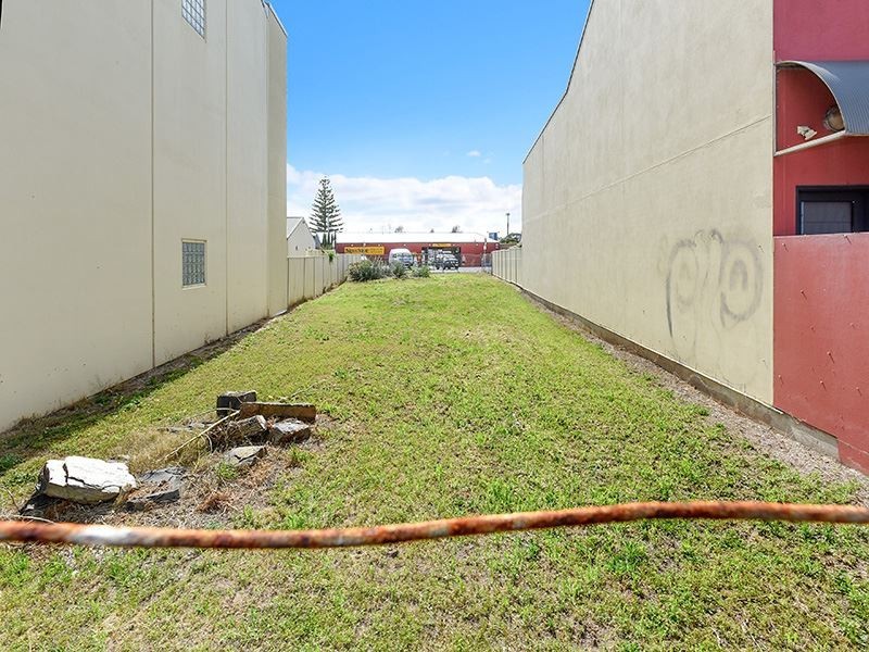 6 Esplanade, Victor Harbor SA 5211