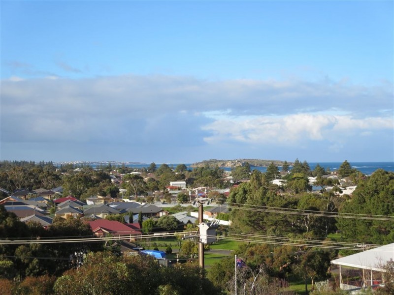 13 Harpoon Avenue, Encounter Bay SA 5211