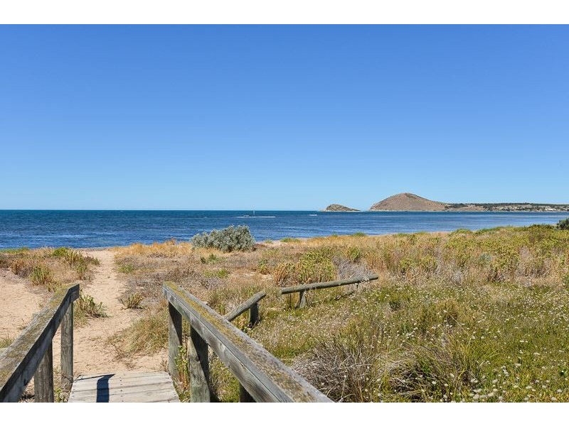 6 Giles Street, Encounter Bay SA 5211