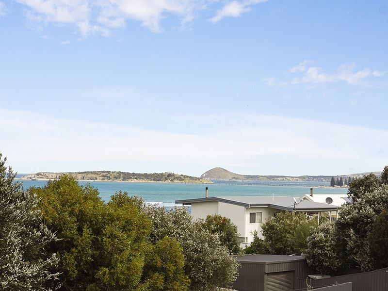 5 Peroomba Terrace, Hayborough SA 5211