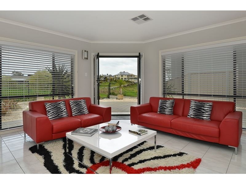 3 Fairway Drive, Mccracken SA 5211