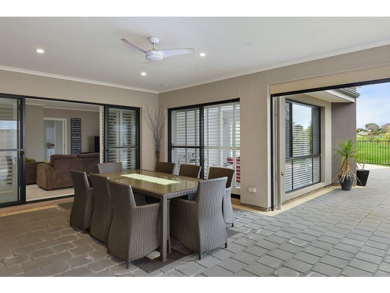 3 Fairway Drive, Mccracken SA 5211