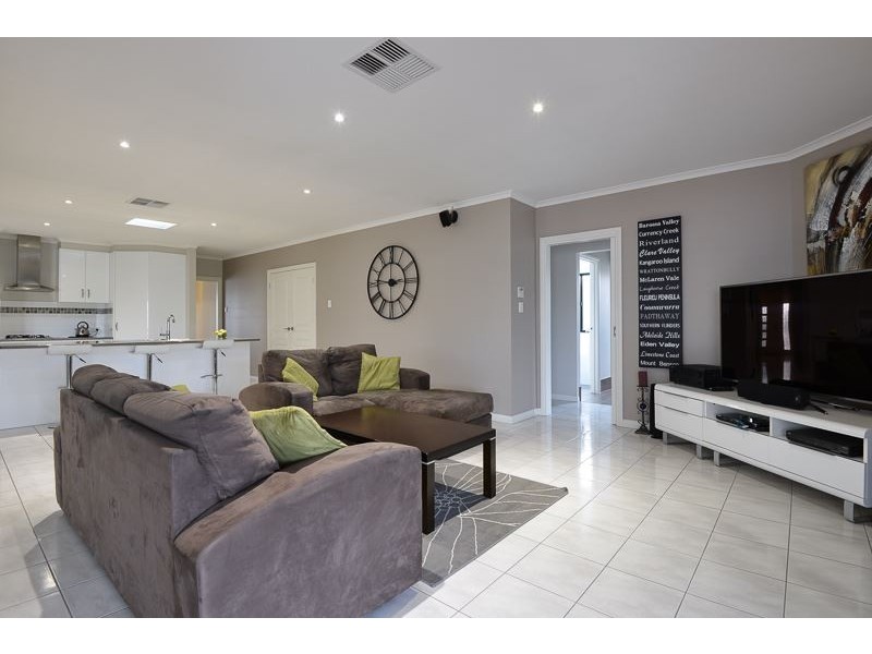 3 Fairway Drive, Mccracken SA 5211