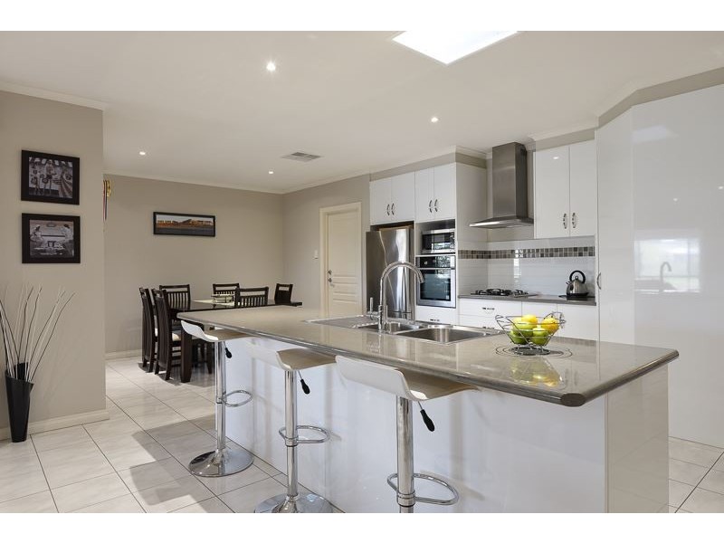 3 Fairway Drive, Mccracken SA 5211