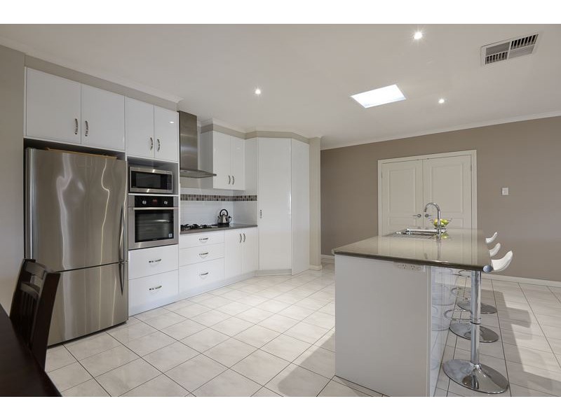 3 Fairway Drive, Mccracken SA 5211