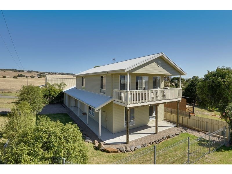 19 Sweetman Ave, Encounter Bay SA 5211