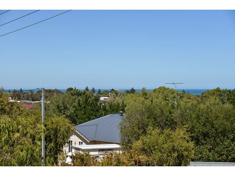 19 Sweetman Ave, Encounter Bay SA 5211