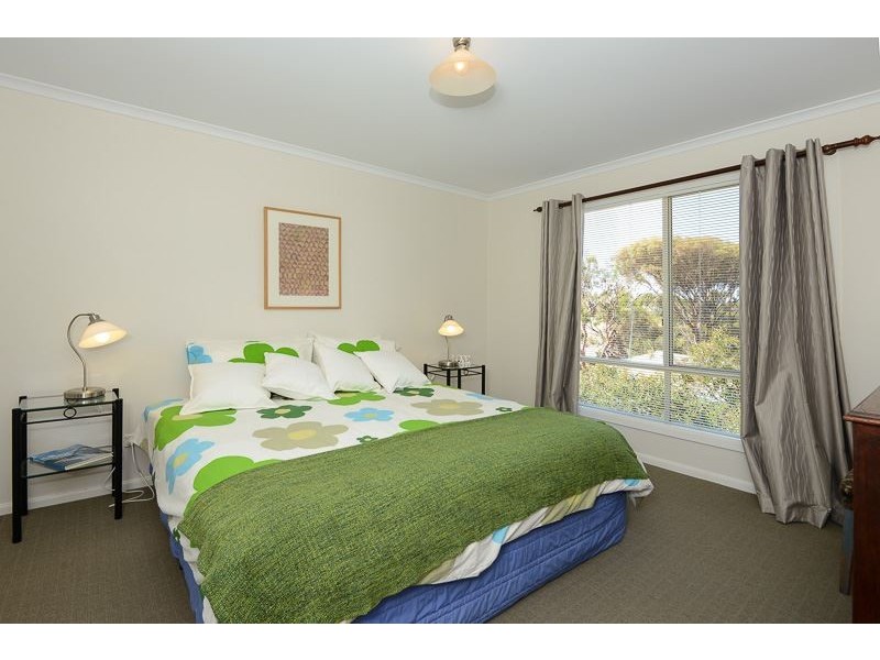 19 Sweetman Ave, Encounter Bay SA 5211