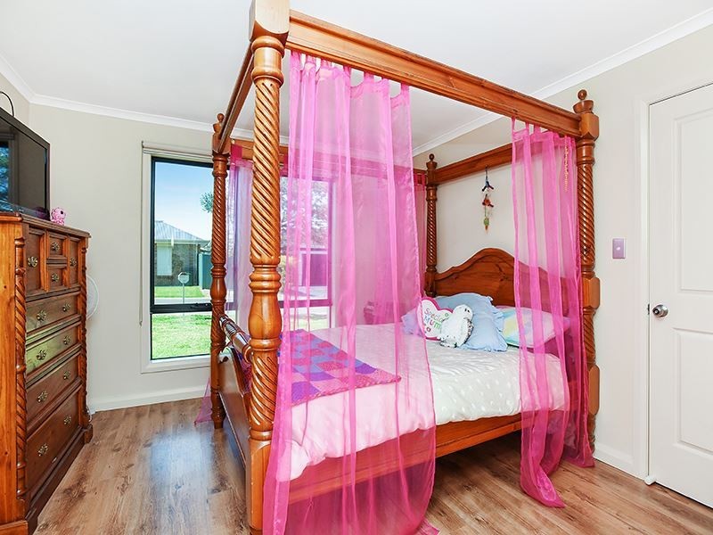 13 Robb Street, Encounter Bay SA 5211