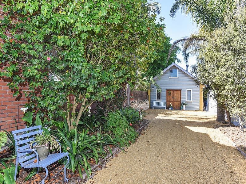 12 Pine Avenue, Victor Harbor SA 5211