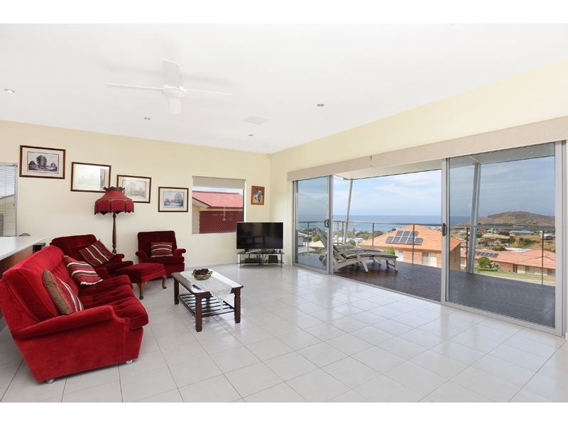 55 Southern Right Crescent, Encounter Bay SA 5211