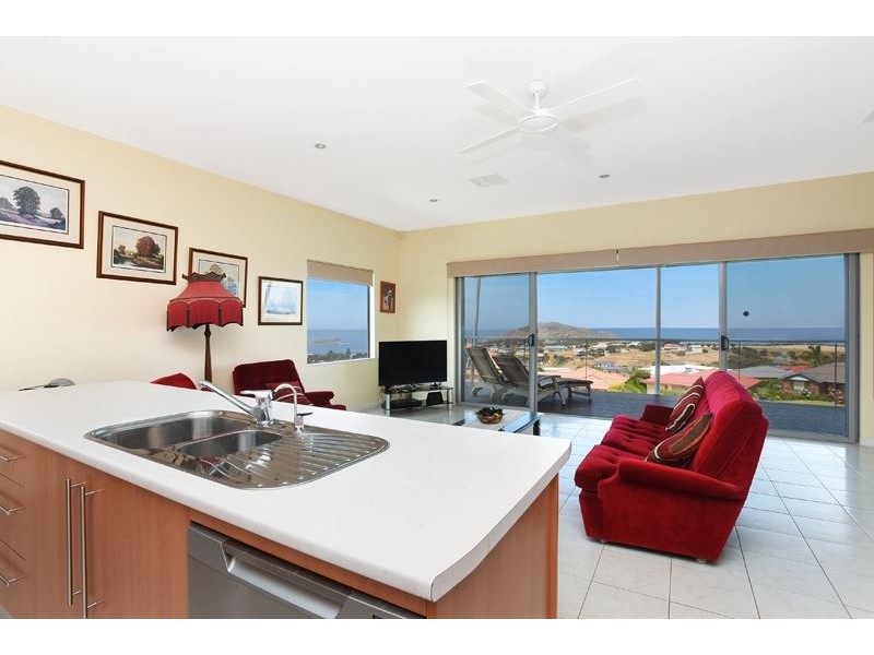 55 Southern Right Crescent, Encounter Bay SA 5211