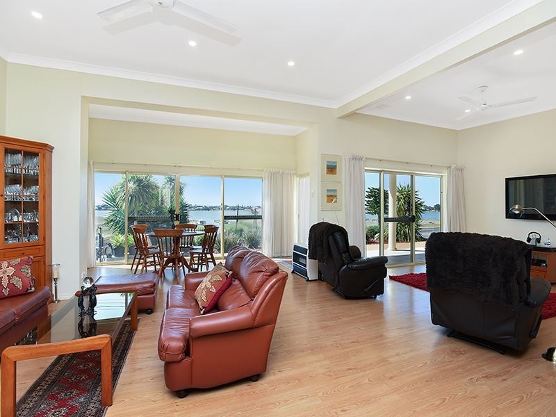 59 Captain Sturt Parade, Hindmarsh Island SA 5214