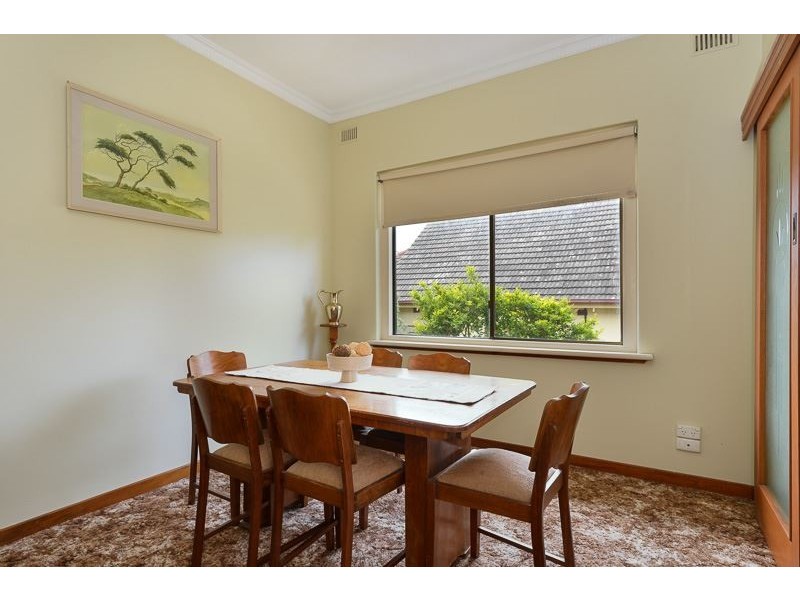 12 Renown Avenue, Victor Harbor SA 5211