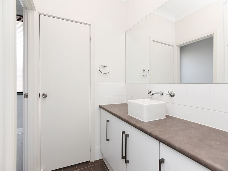 166 Wentworth Parade, Hindmarsh Island SA 5214