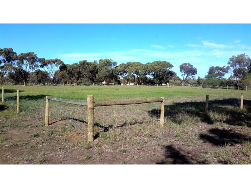 25 Fidock Road, Goolwa North SA 5214