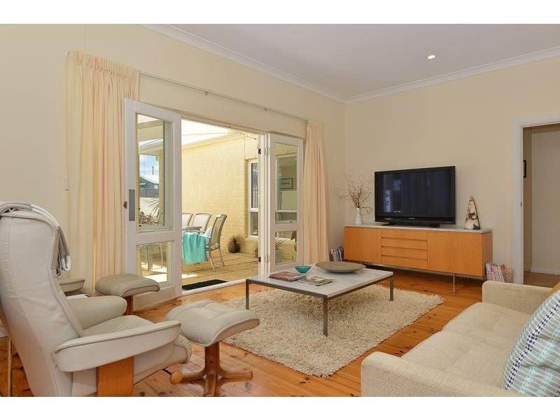 15 Heggerton Street, Mccracken SA 5211
