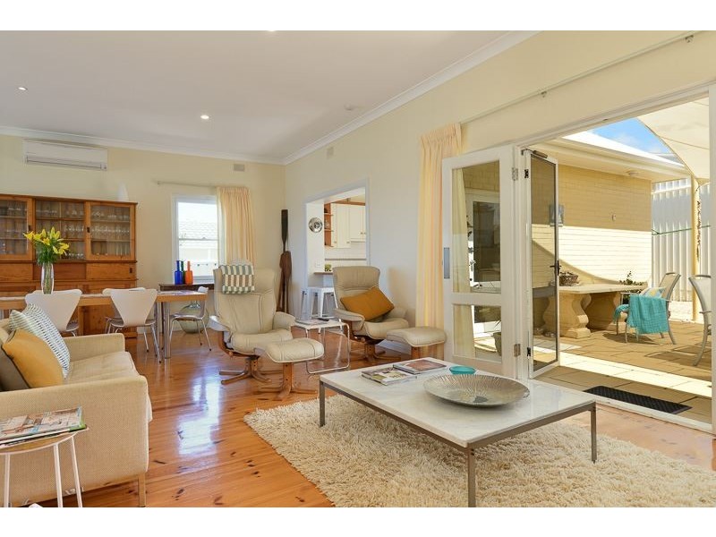15 Heggerton Street, Mccracken SA 5211