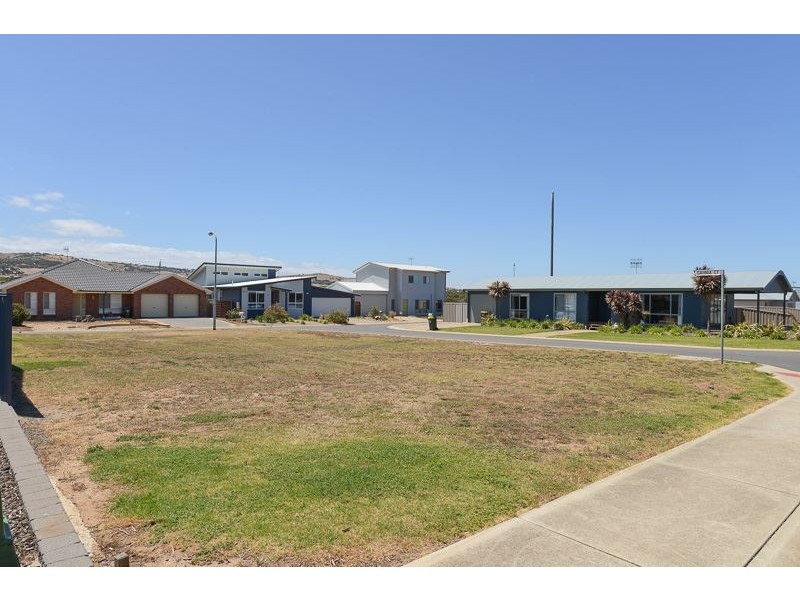 18 Albatross Avenue, Hayborough SA 5211