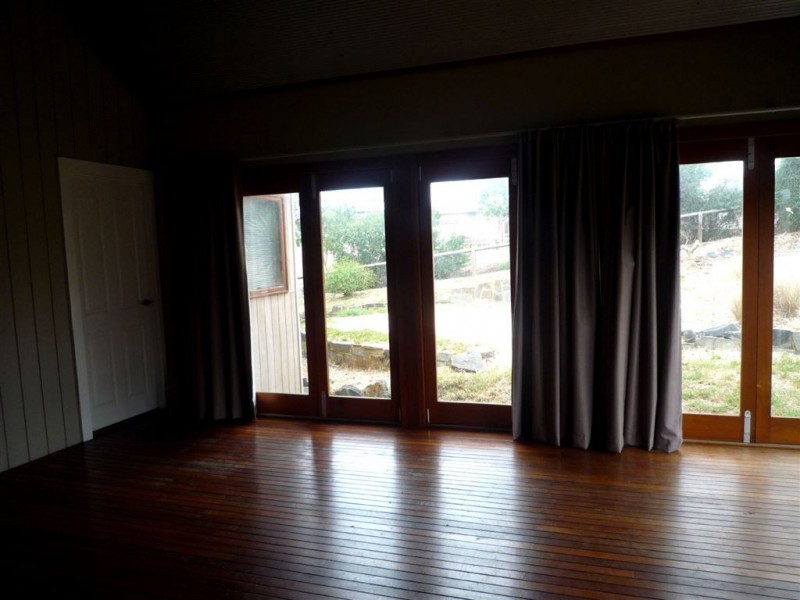 1 Fernbank Road, Victor Harbor SA 5211