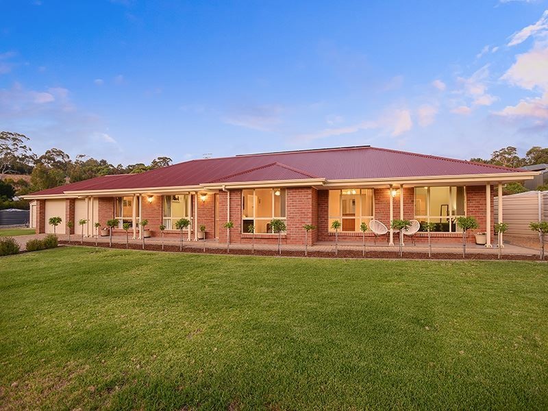 42 Henderson Road, Victor Harbor SA 5211