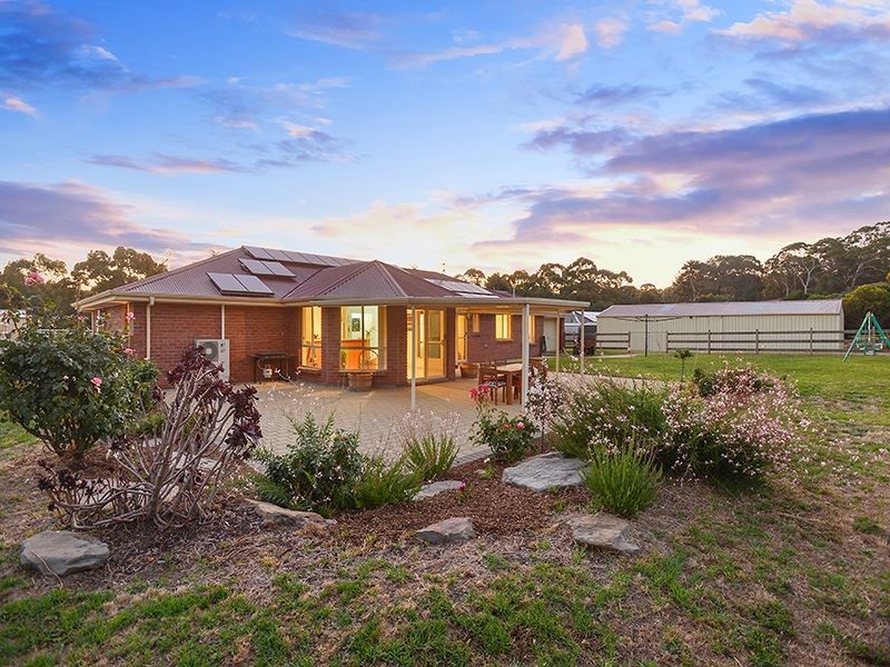 42 Henderson Road, Victor Harbor SA 5211