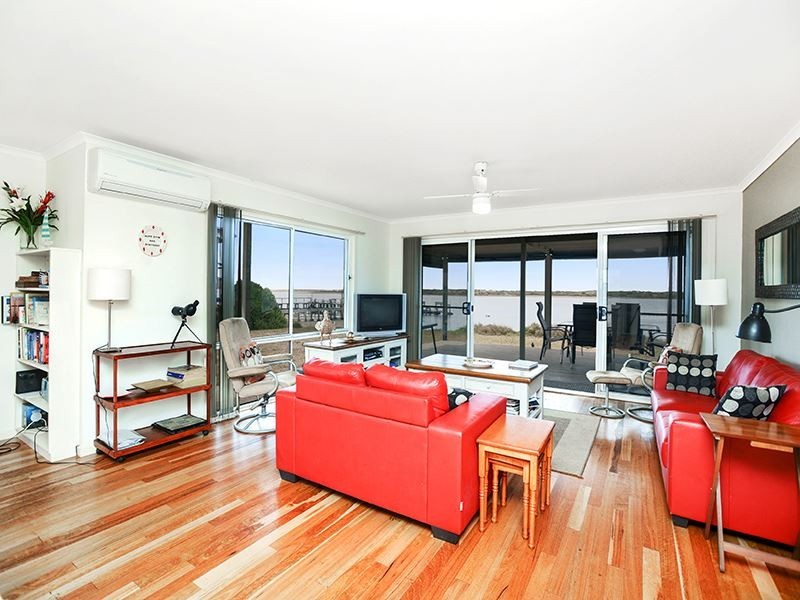 11-13 Goolwa Channel Drive, Hindmarsh Island SA 5214