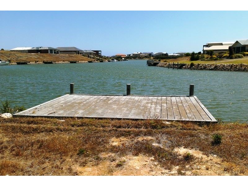 227 Excelsior Parade, Hindmarsh Island SA 5214