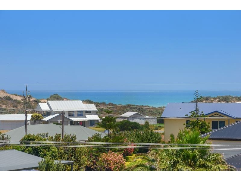 18 Hazel Street, Goolwa Beach SA 5214