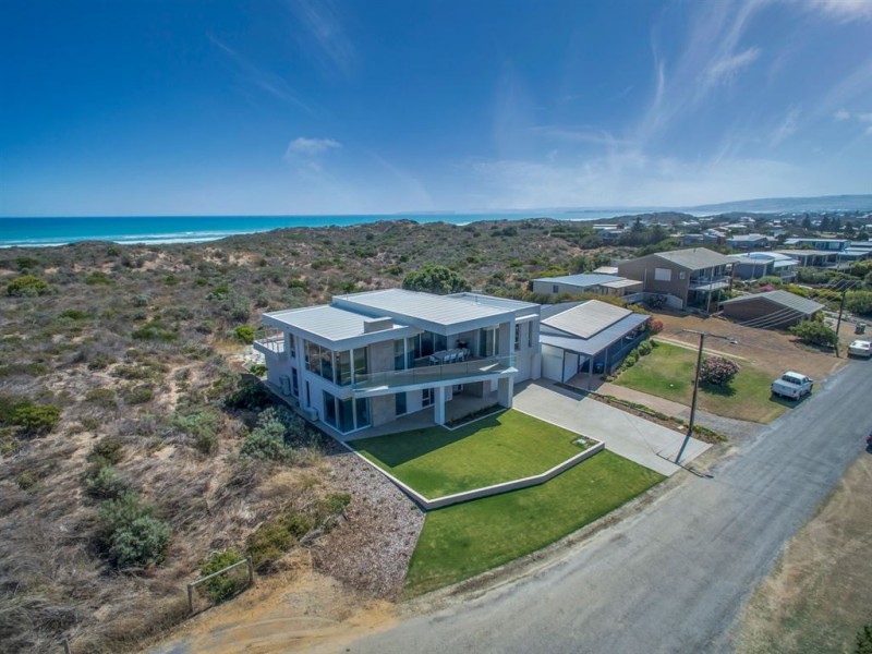 1 Sir George Ritchie Avenue, Goolwa South SA 5214
