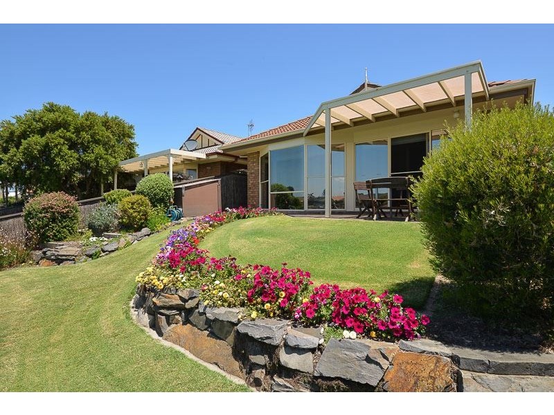 9 Lakeside Circuit, Encounter Bay SA 5211