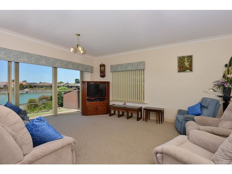 9 Lakeside Circuit, Encounter Bay SA 5211