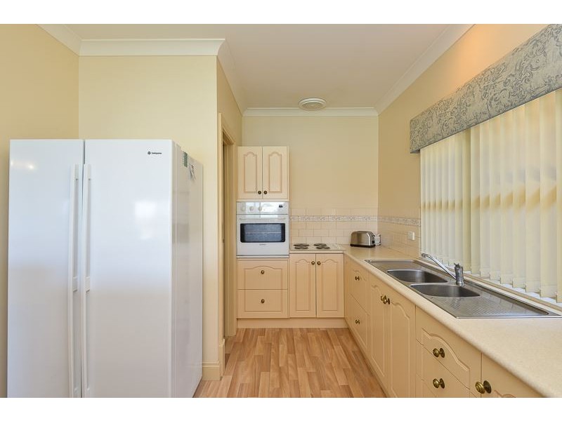 9 Lakeside Circuit, Encounter Bay SA 5211