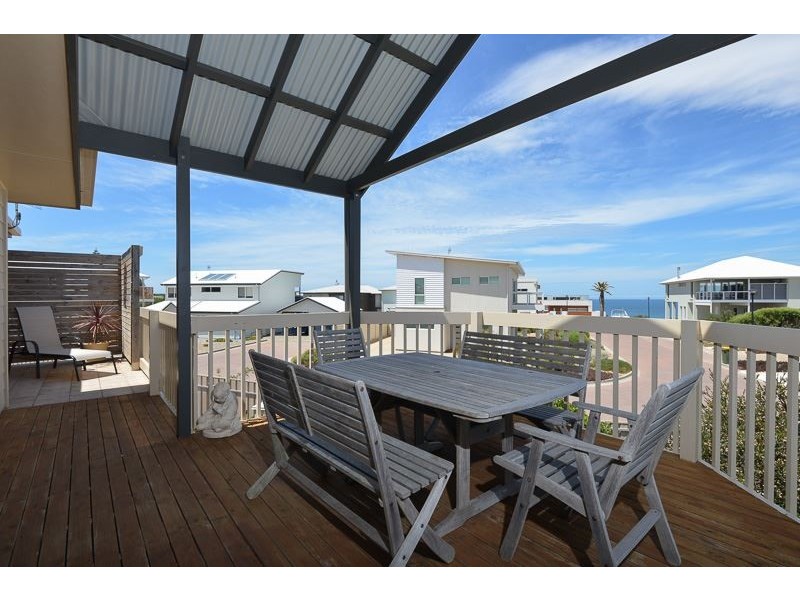 11 England Avenue, Port Elliot SA 5212