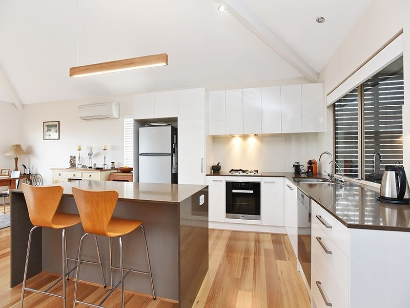 11 England Avenue, Port Elliot SA 5212