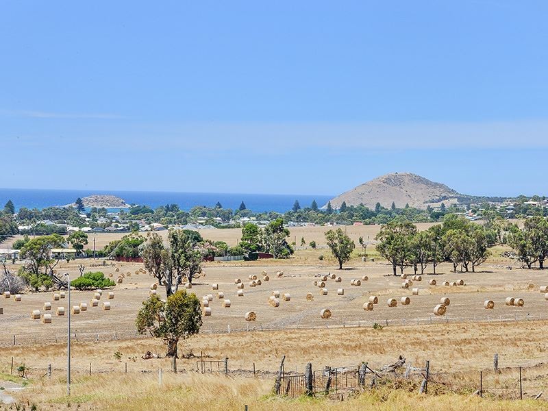 72 Wishart Crescent, Encounter Bay SA 5211