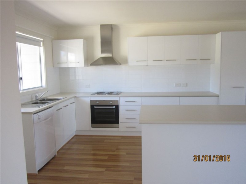 16 Stone Hut Circuit, Encounter Bay SA 5211