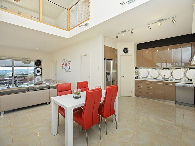 55 Greenhills Road, Victor Harbor SA 5211