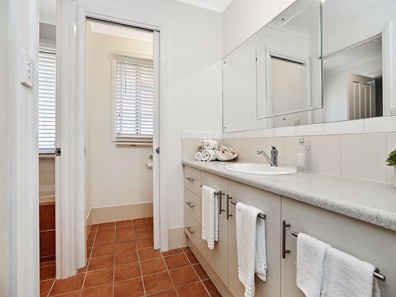 152 Wentworth Parade, Hindmarsh Island SA 5214