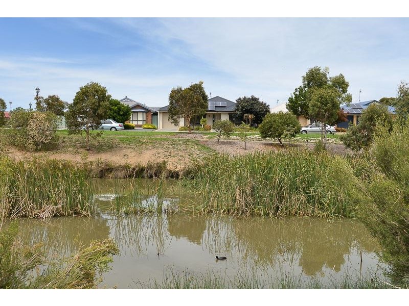 8 Harwood Close, Encounter Bay SA 5211