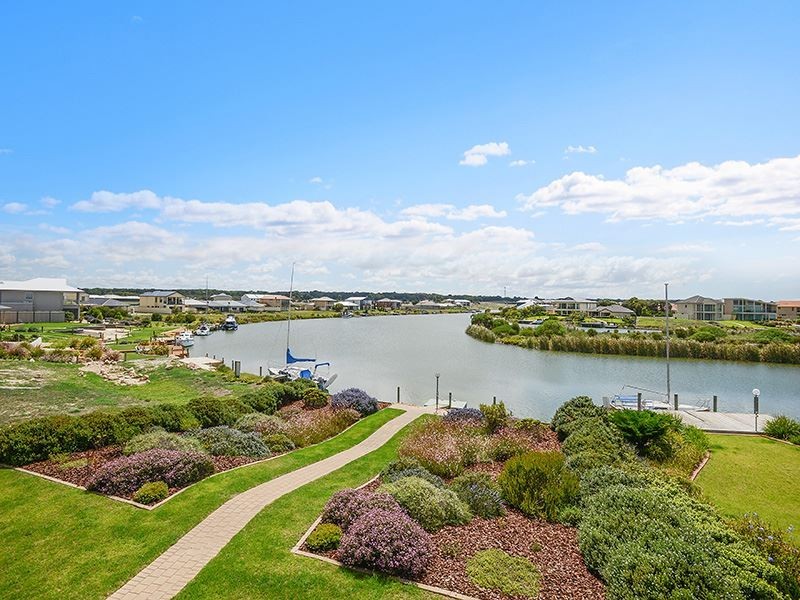 18 Arcadia Avenue, Hindmarsh Island SA 5214
