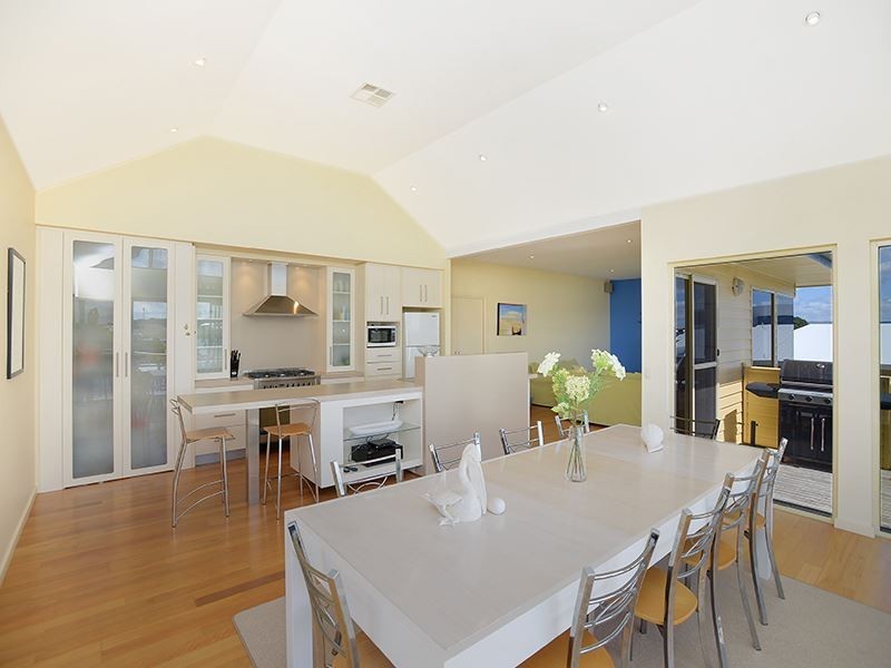 18 Arcadia Avenue, Hindmarsh Island SA 5214