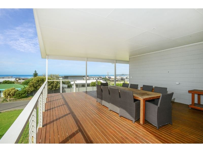 16 Chapman Road, Middleton SA 5213