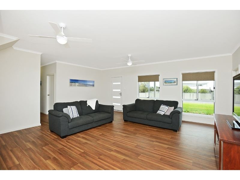 16 Chapman Road, Middleton SA 5213