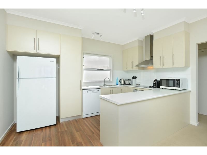 16 Chapman Road, Middleton SA 5213