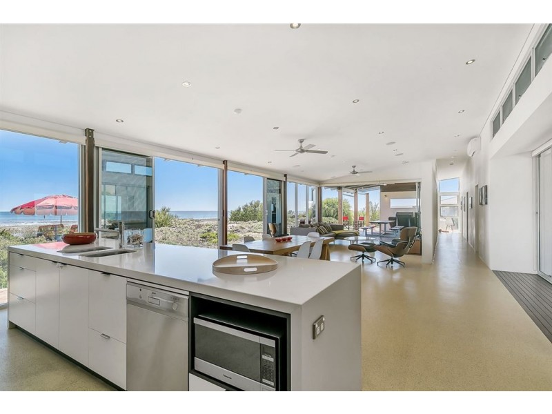 18 Lady Bay Road, Normanville SA 5204