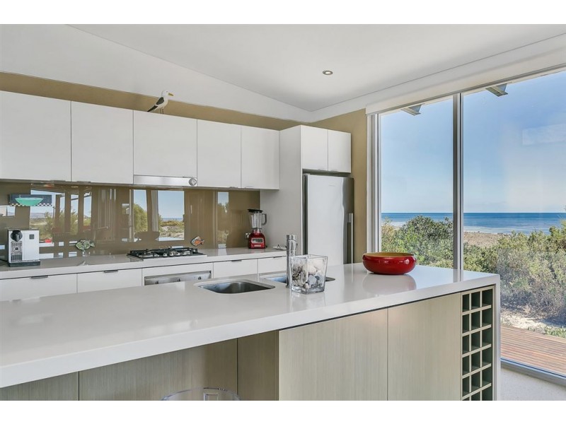 18 Lady Bay Road, Normanville SA 5204