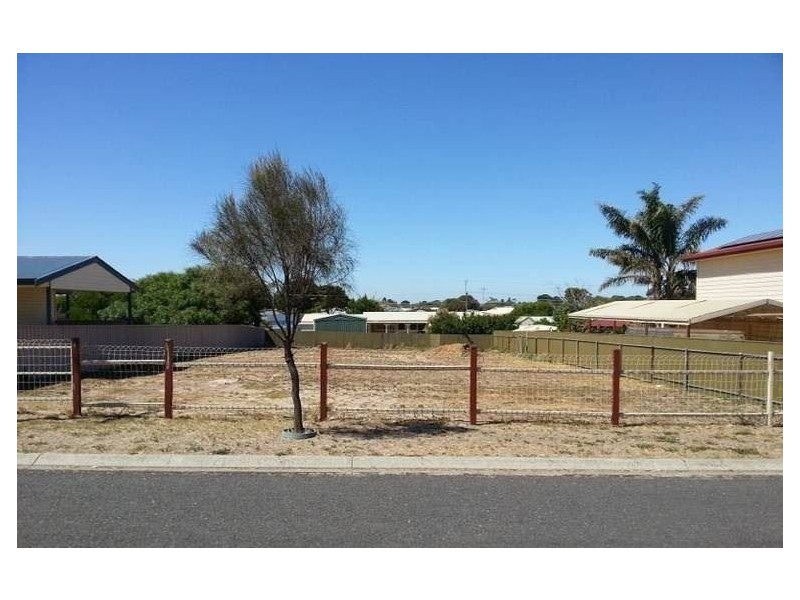 12 Heggaton Road, Goolwa Beach SA 5214