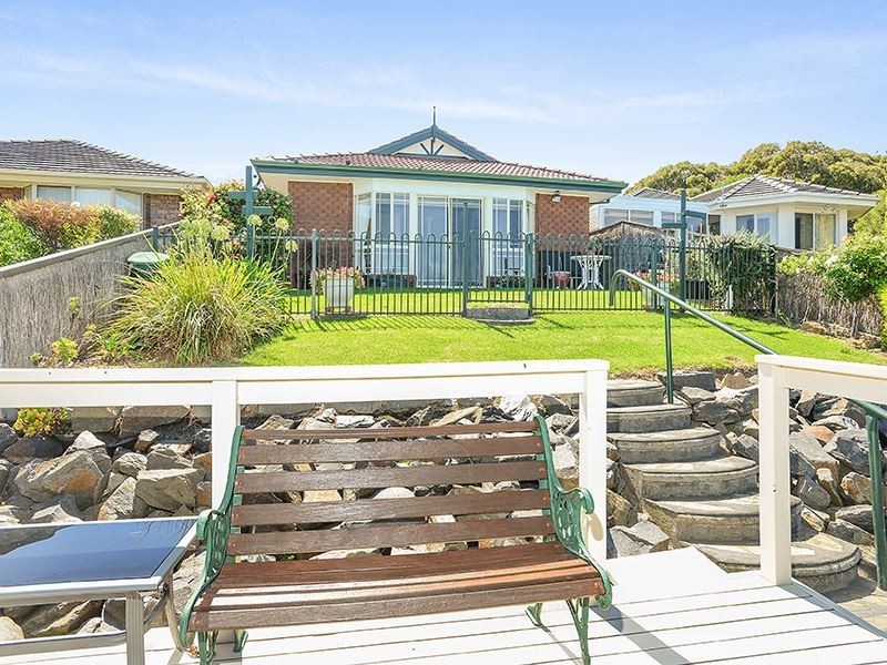 3 Matthew Flinders Drive, Encounter Bay SA 5211